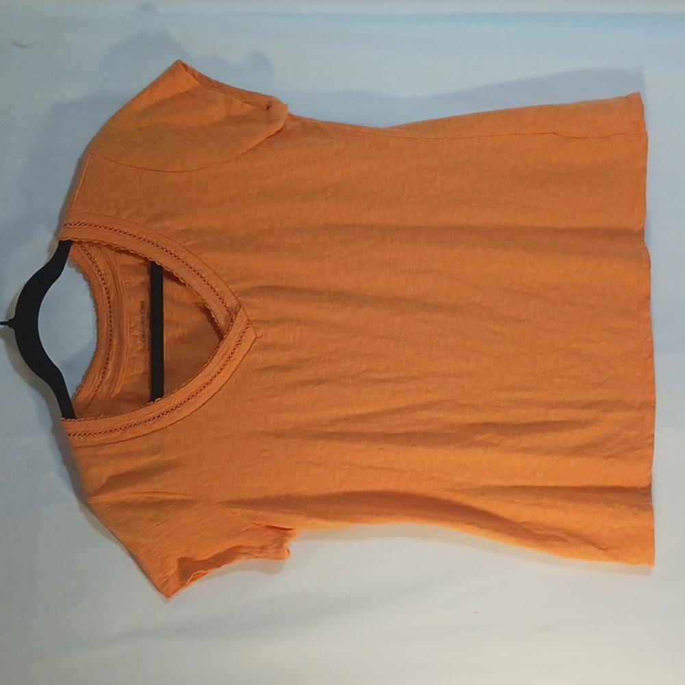 💥Coldwater Creek Sz M, orange v neck summer Tee